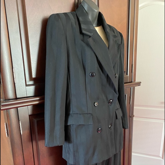 Vintage 2-pc double breasted Black Suit Size 6 - Picture 4 of 16